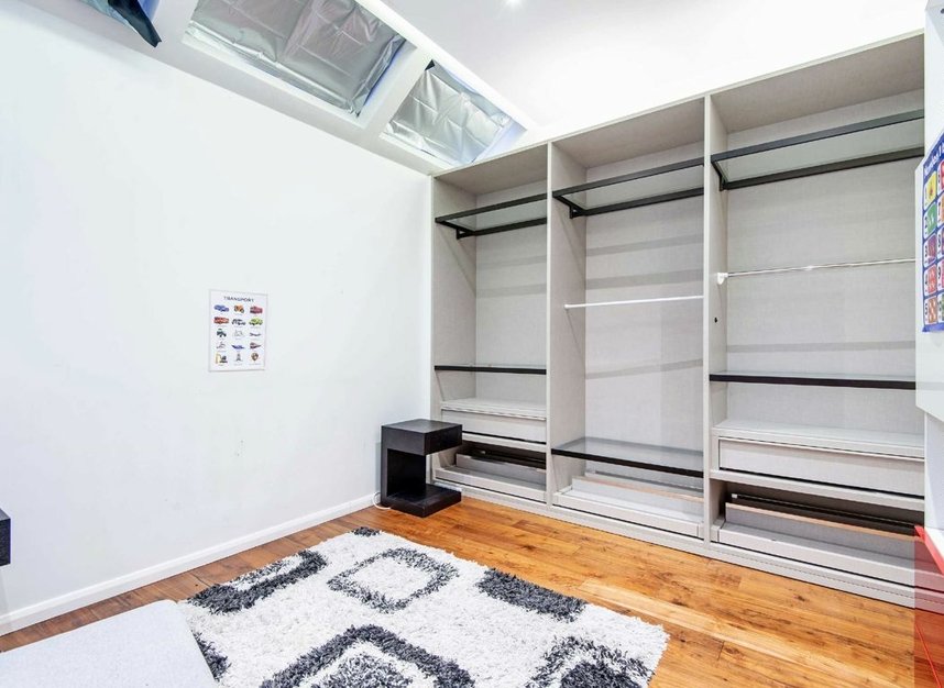 Properties let in Steels Lane - E1 0DP view4