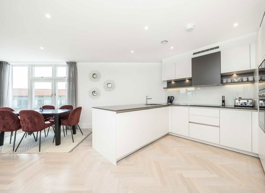 Properties to let in Sterling Way - N7 9HL view4