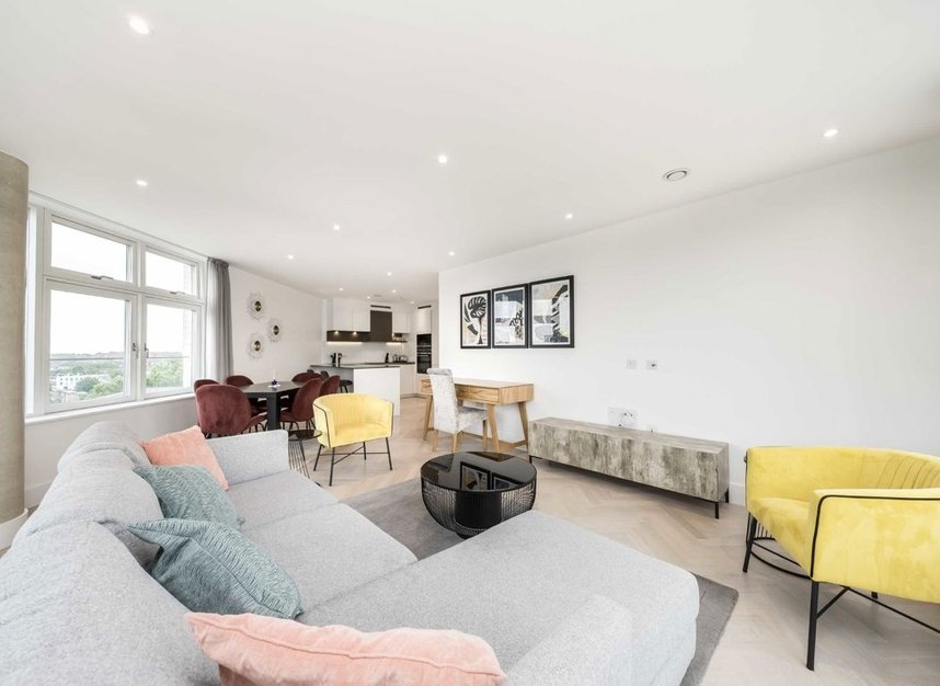 Properties to let in Sterling Way - N7 9HL view2