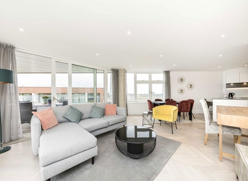 Properties to let in Sterling Way - N7 9HL view1
