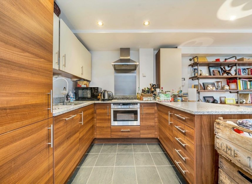 Properties let in Steward Street - E1 6FQ view5