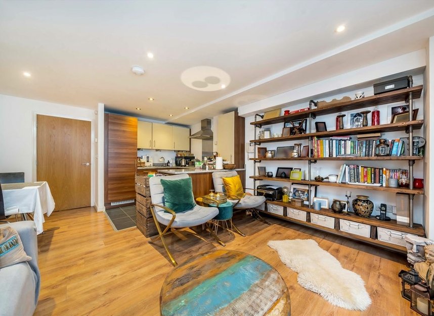 Properties let in Steward Street - E1 6FQ view4