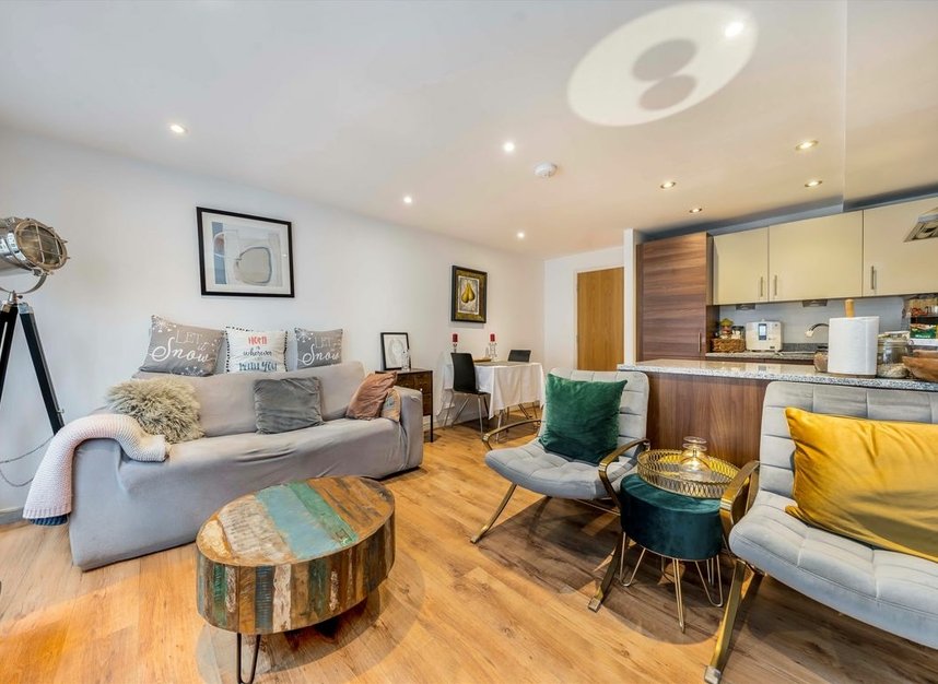 Properties let in Steward Street - E1 6FQ view2