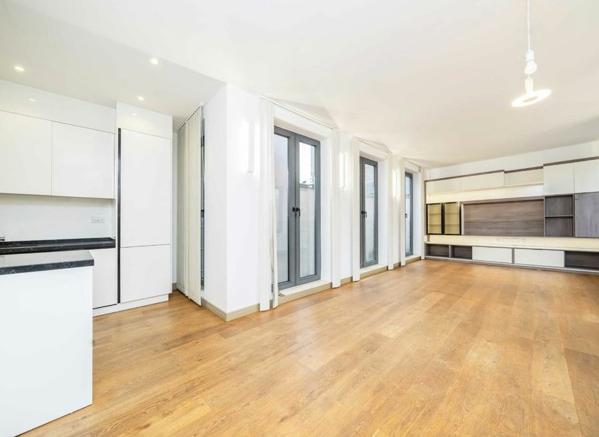Properties let in Stile Hall Parade - W4 3AG view2