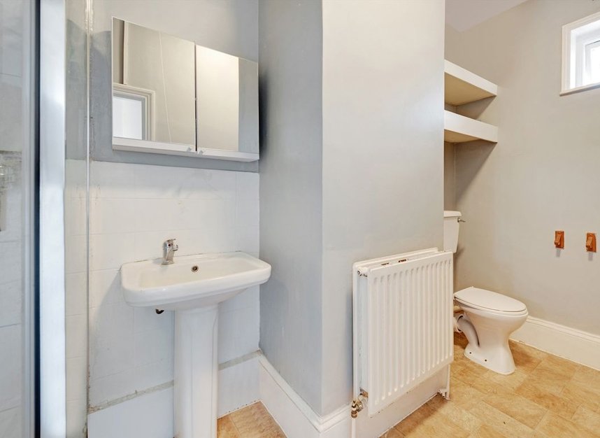 Properties to let in Stoke Newington High Street - N16 7NY view7