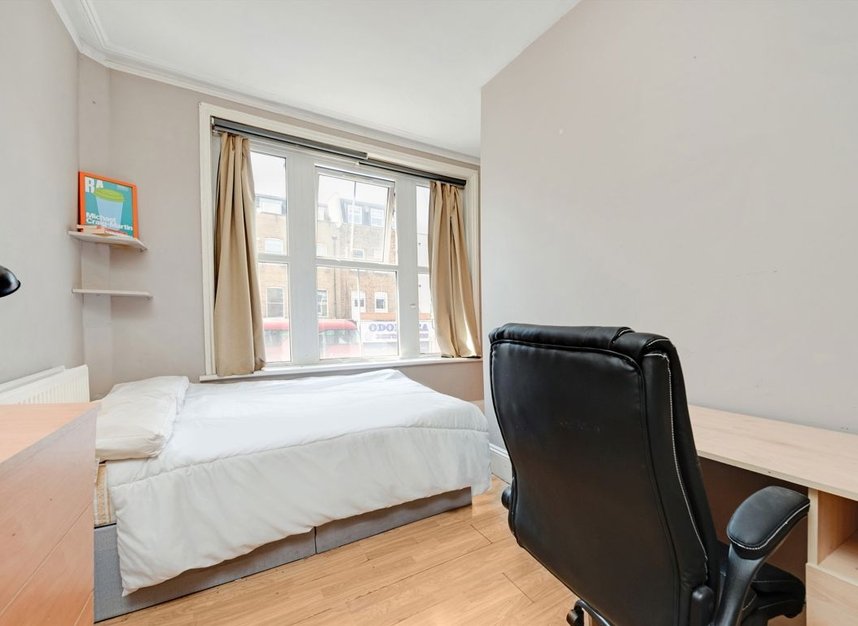 Properties to let in Stoke Newington High Street - N16 7NY view6