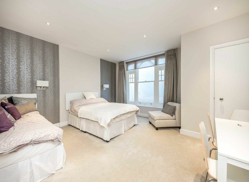 Properties let in Stokenchurch Street - SW6 3TS view8