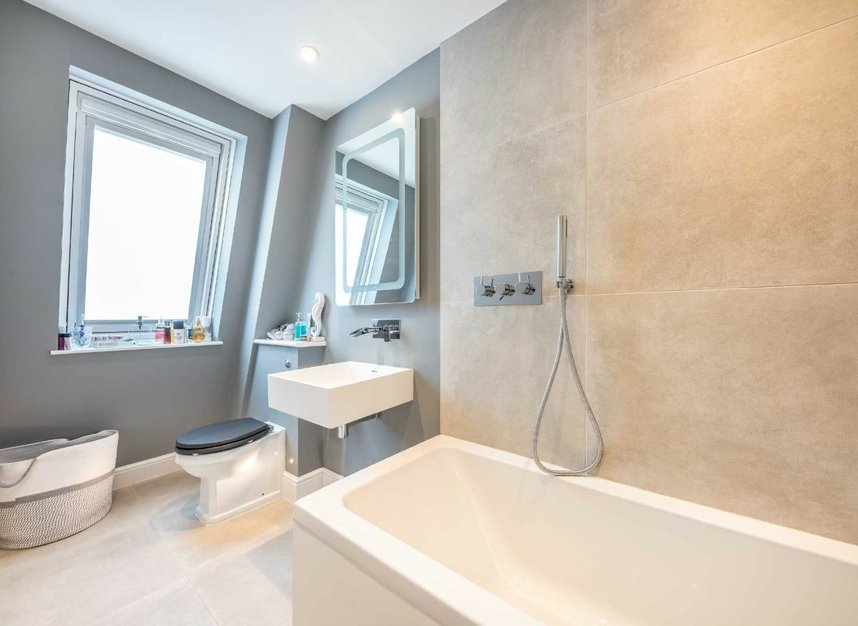 Properties let in Stokenchurch Street - SW6 3TS view7