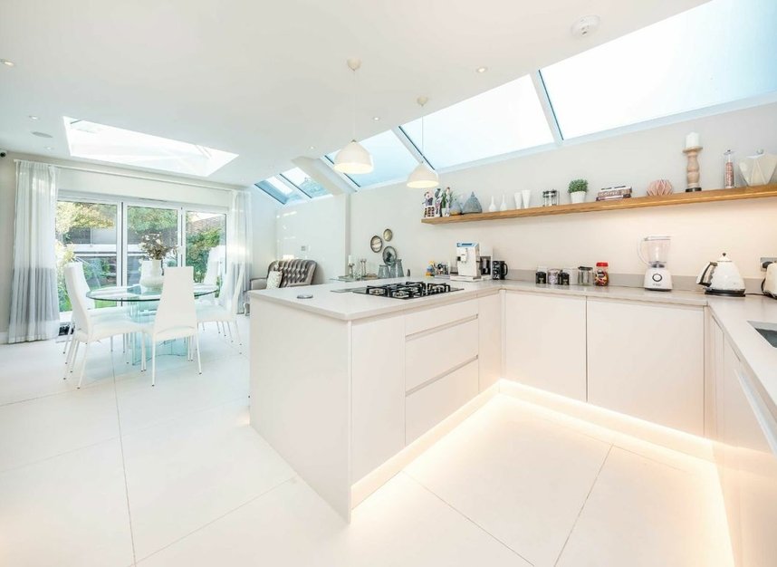 Properties let in Stokenchurch Street - SW6 3TS view3