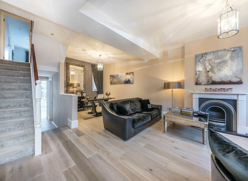 Properties let in Stokenchurch Street - SW6 3TS view2