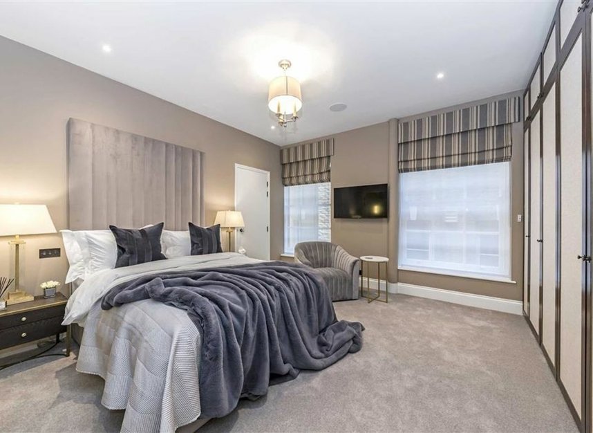 Properties to let in Strand - WC2R 0NR view3