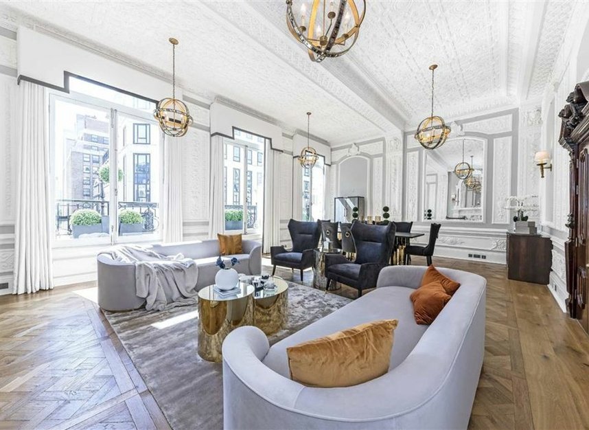 Properties to let in Strand - WC2R 0NR view1