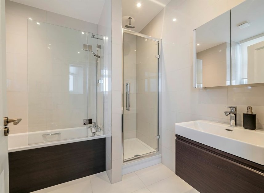 Properties let in Stratton Street - W1J 8LH view7