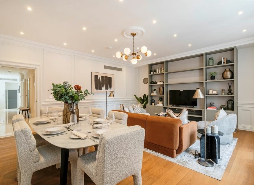 Properties let in Stratton Street - W1J 8LH view1