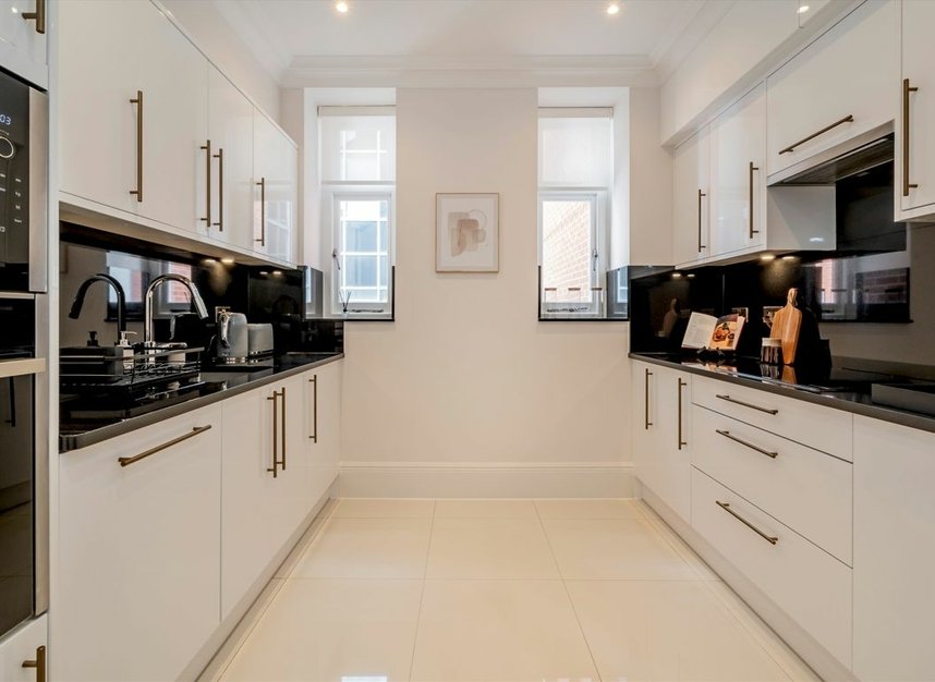 Properties let in Stratton Street - W1J 8LH view6