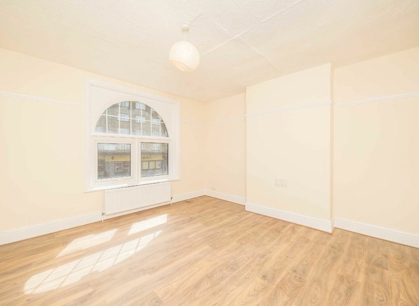 Properties let in Streatham High Road - SW16 1BS view2