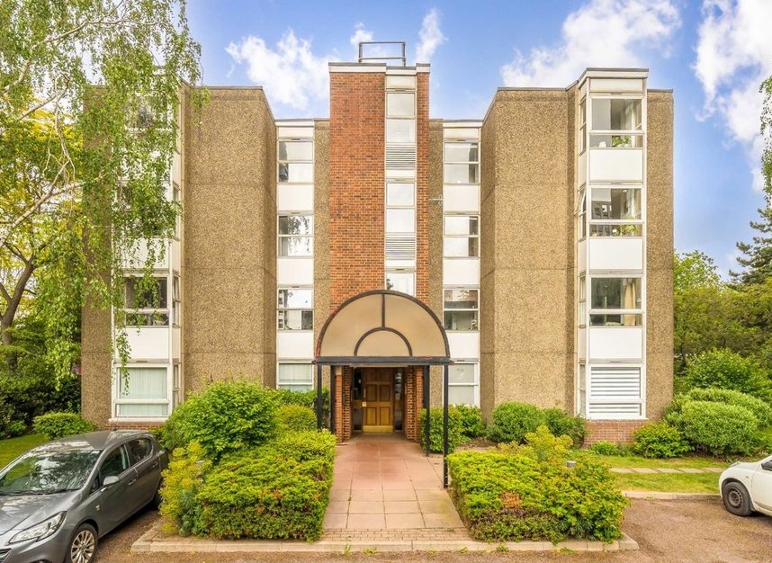 Properties let in Sullivan Close - SW11 2NW view1