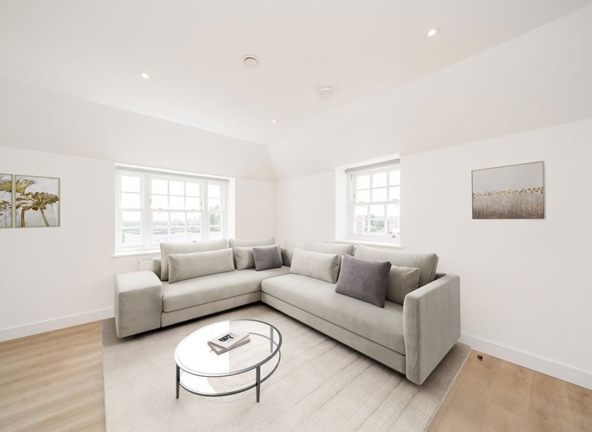 Properties let in Summerland Gardens - N10 3FD view3