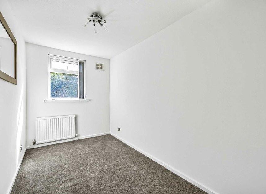 Properties to let in Swan Lane - N20 0PL view5