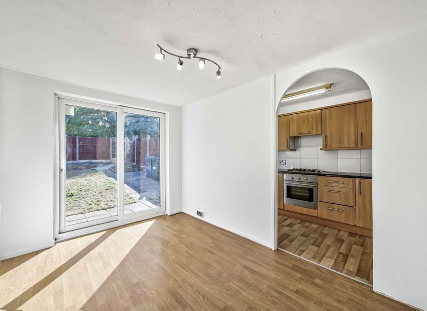 Properties to let in Swan Lane - N20 0PL view2