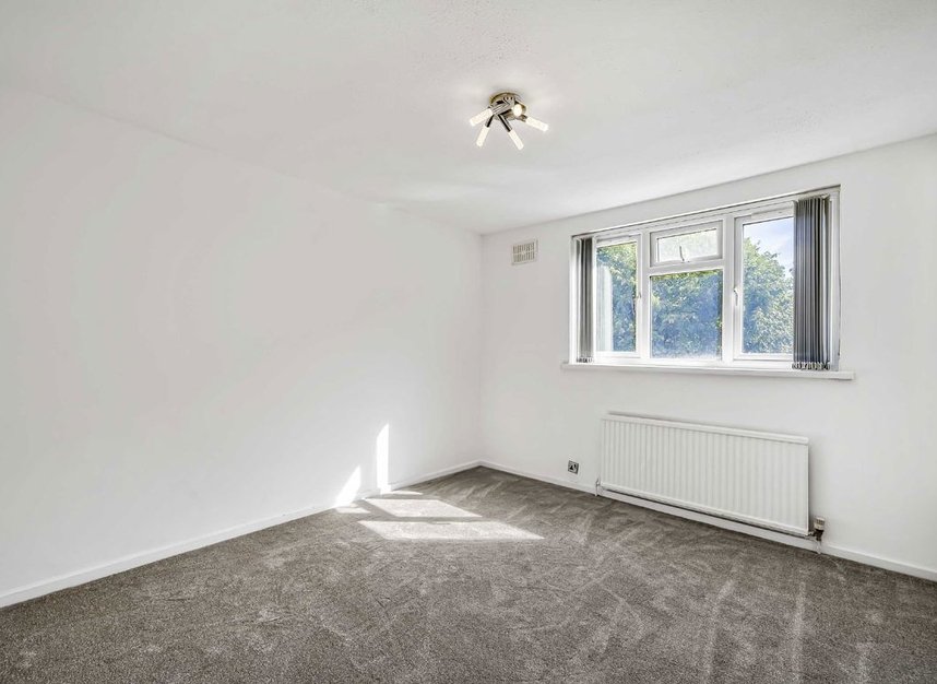 Properties to let in Swan Lane - N20 0PL view4