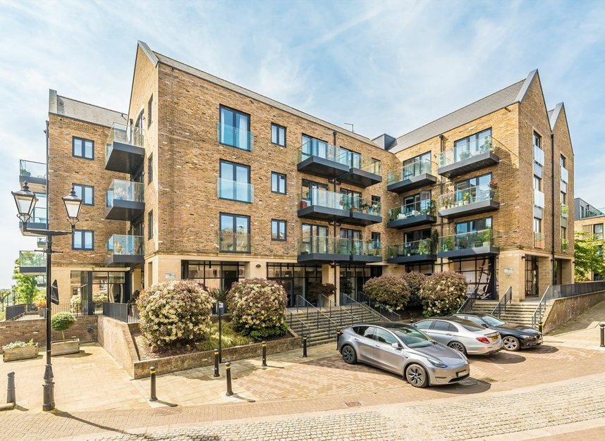 Swan Street, Old Isleworth, TW7