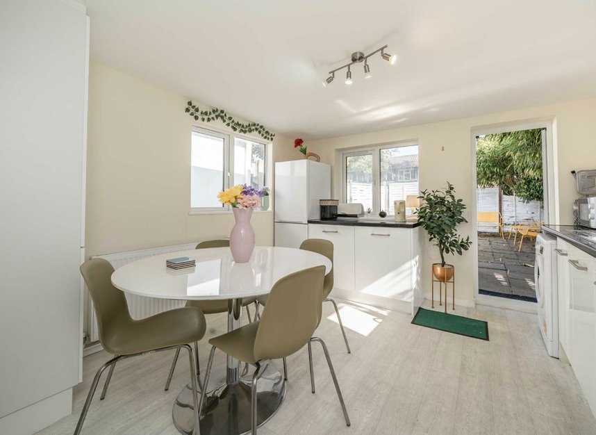 Properties to let in Sydney Road - W13 9EZ view2
