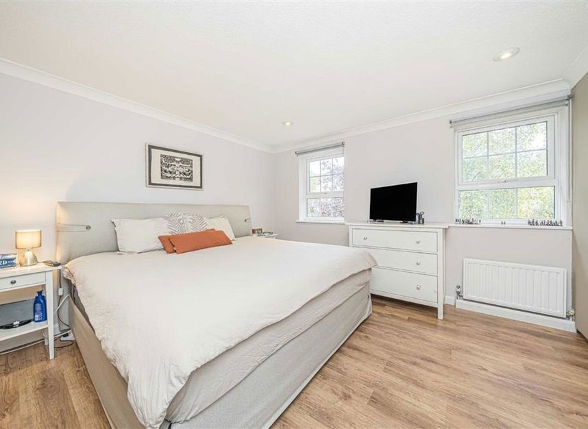 Properties let in Temple Road - TW9 2EB view5