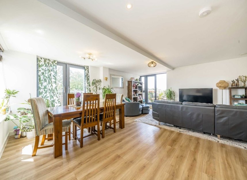 Properties to let in Tentelow Lane - UB2 4FD view3