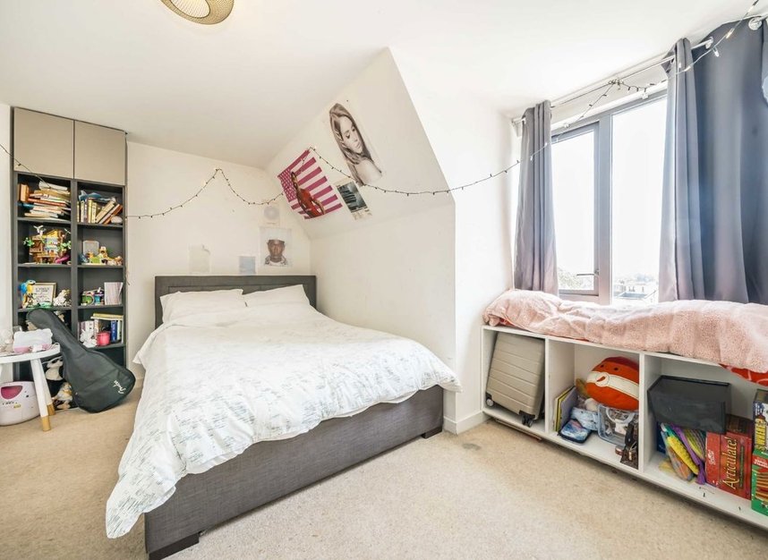 Properties to let in Tentelow Lane - UB2 4FD view7