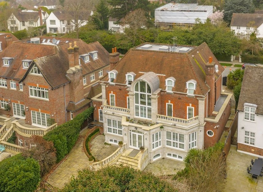 Properties to let in The Bishops Avenue - N2 0AP view16