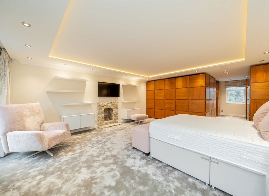 Properties to let in The Bishops Avenue - N2 0AP view5