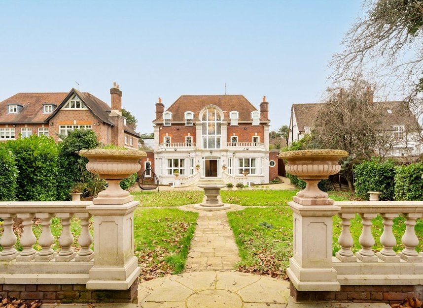 Properties to let in The Bishops Avenue - N2 0AP view15