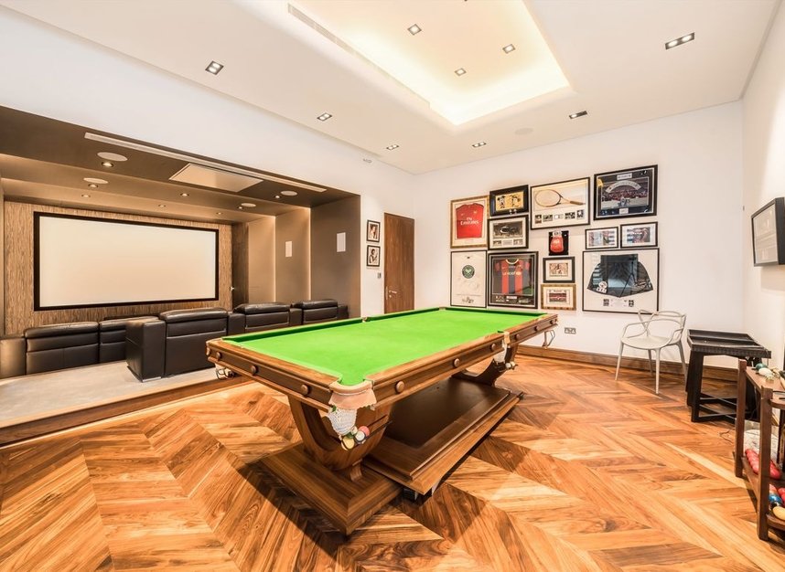 Properties to let in The Bishops Avenue - N2 0AP view6