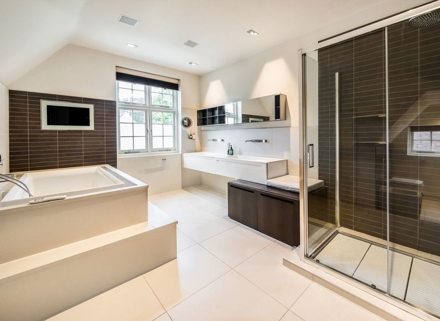 Properties to let in The Bishops Avenue - N2 0AP view13
