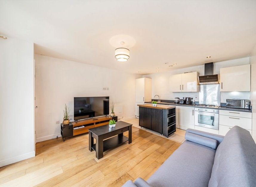 Properties let in The Broadway - UB6 9FJ view3
