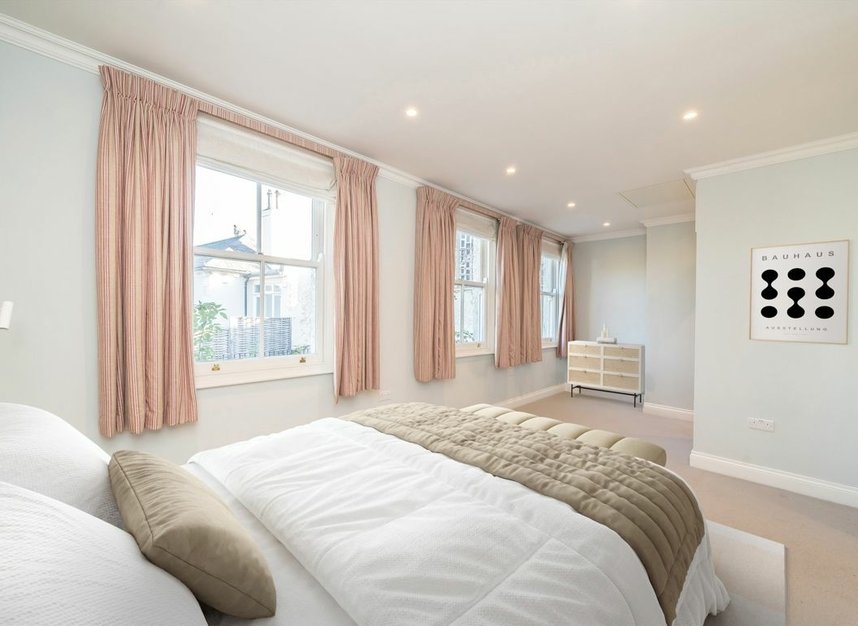 Properties to let in The Green - SW19 5AZ view10