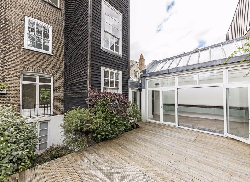 Properties let in The Green - TW9 1PL view6