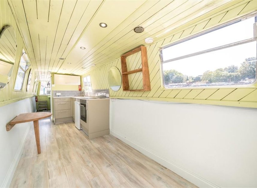 Properties to let in The Hollows - TW8 0DZ view3