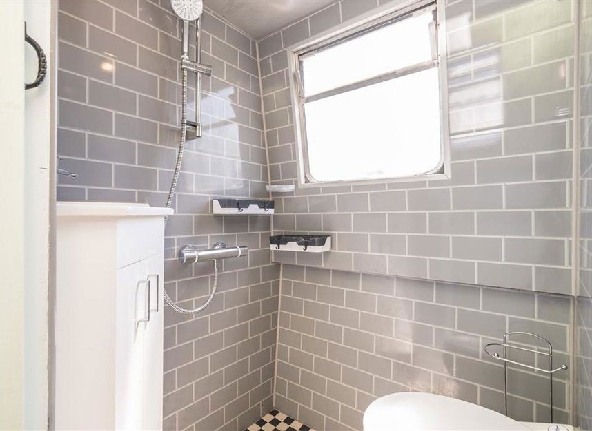 Properties to let in The Hollows - TW8 0DZ view5