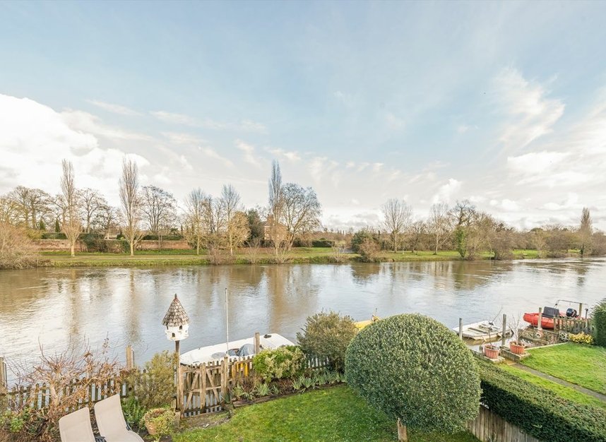 The Island, Thames Ditton, KT7