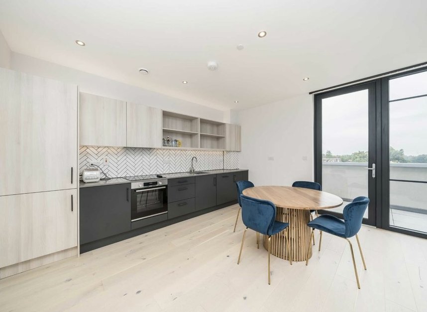 Properties let in The Mall - W5 3BX view6