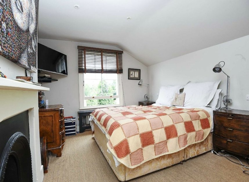 Properties let in Thorncliffe Road - SW2 4JQ view7