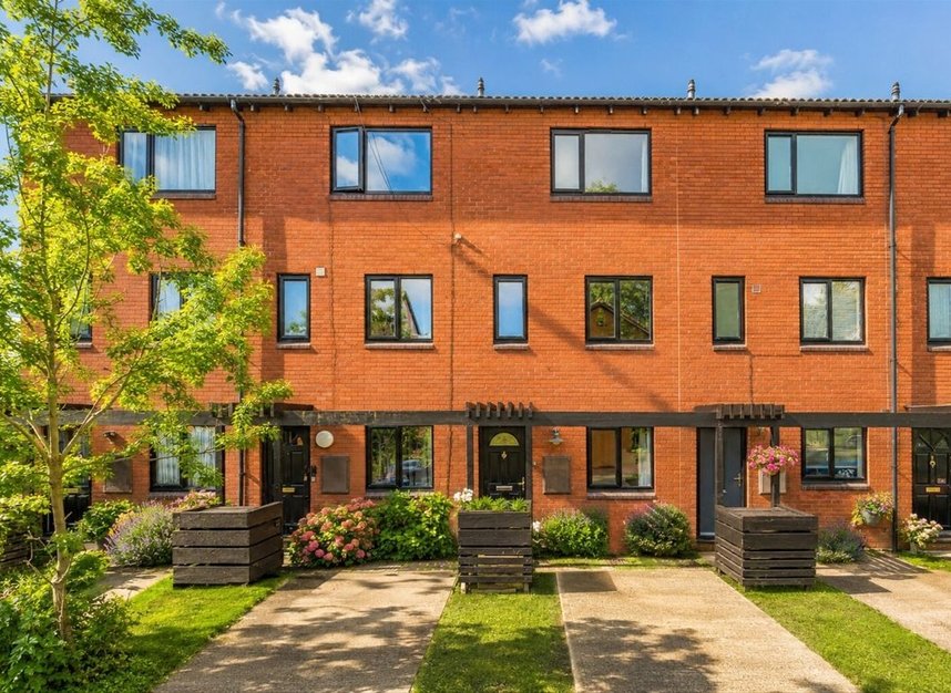Properties let in Tithe Barn Close - KT2 6RZ view1