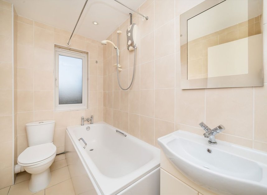 Properties let in Tithe Barn Close - KT2 6RZ view8