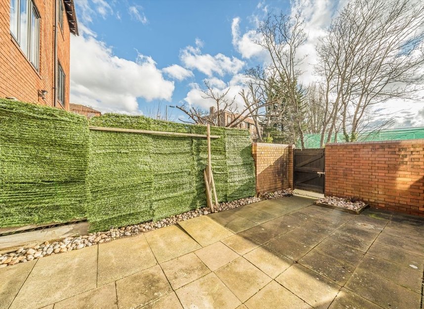 Properties let in Tithe Barn Close - KT2 6RZ view9