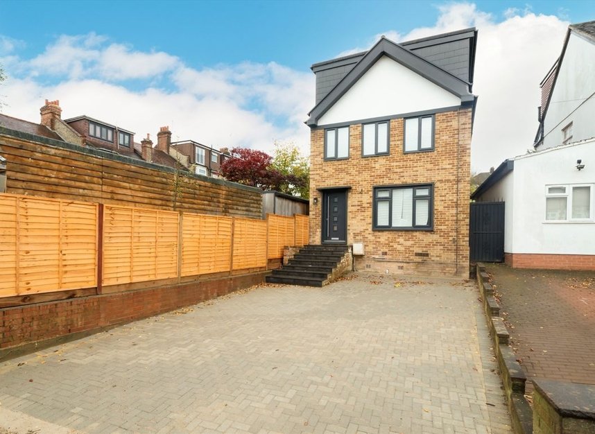 Properties let in Torrington Gardens - N11 2AB view1