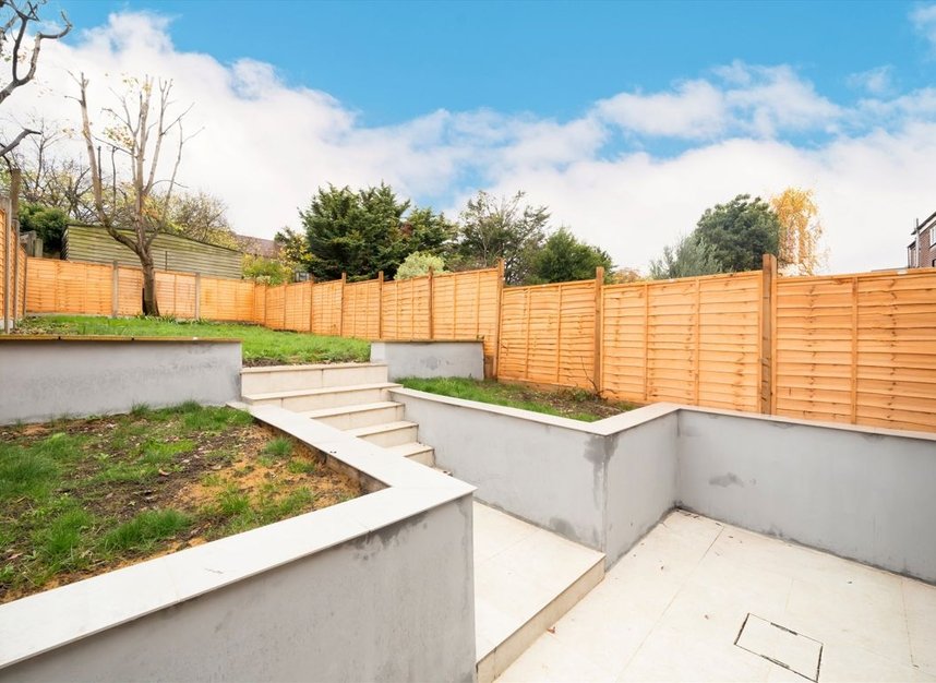 Properties let in Torrington Gardens - N11 2AB view15