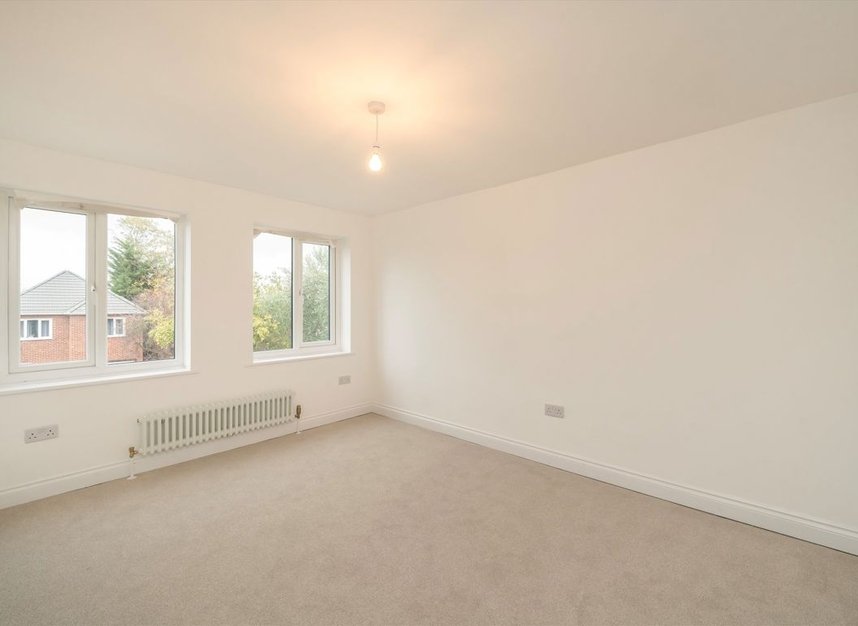 Properties let in Torrington Gardens - N11 2AB view12