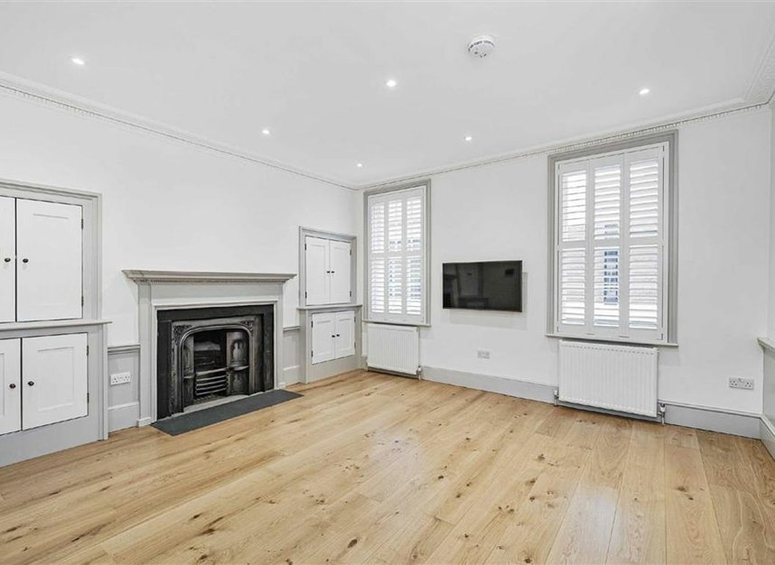 Properties to let in Tottenham Street - W1T 4RH view2